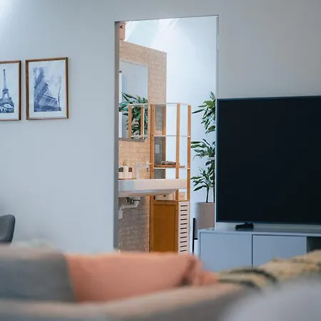 Penthouse No5 - Sky View *