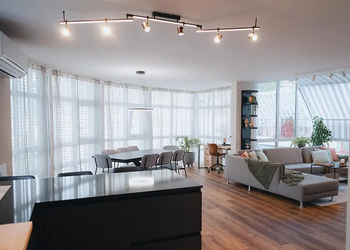 Penthouse No5 - Sky View Апартаменты *